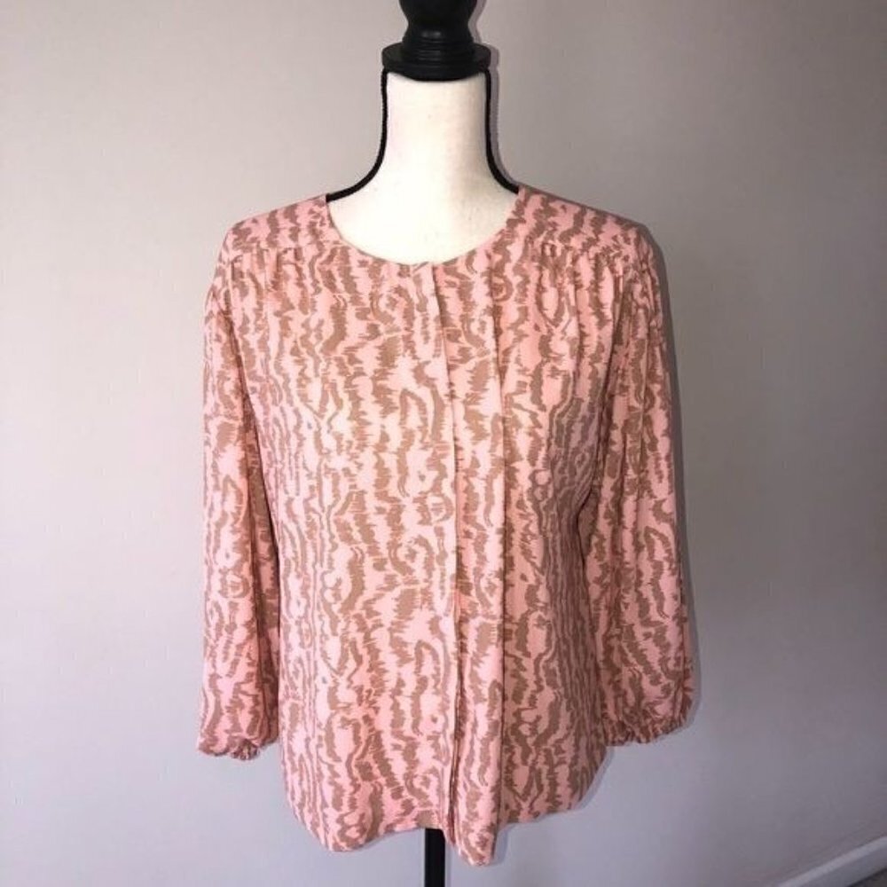 Elizabeth and James Womens Size Medium Blouse Animal Print Peach Pink